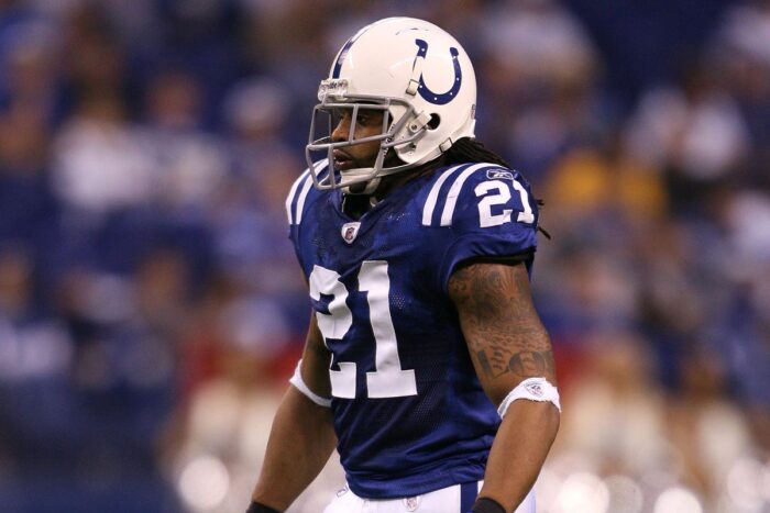 Bob Sanders